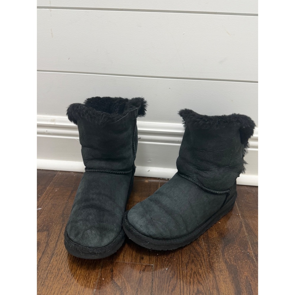 UGG Australia Bailey Bow II Black Suede Sheepskin Ankle Boots Size 5 Big Kid